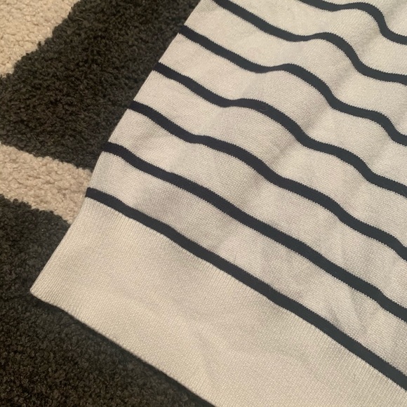 H&M short sleeve striped sweater - Picture 4 of 5